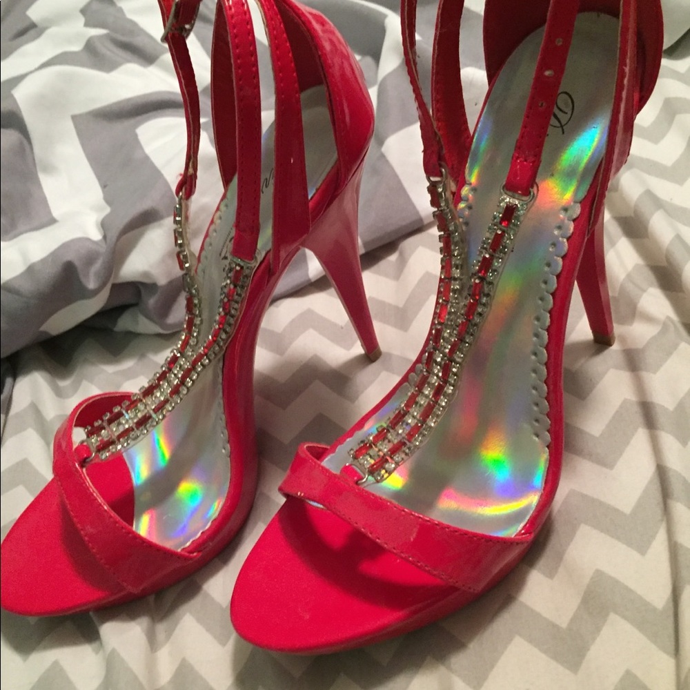 Red diva heels